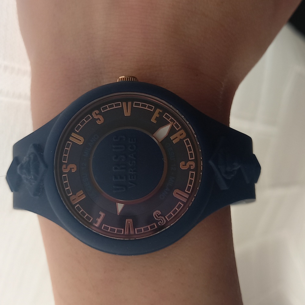 Versace watch - Picture 2 of 2